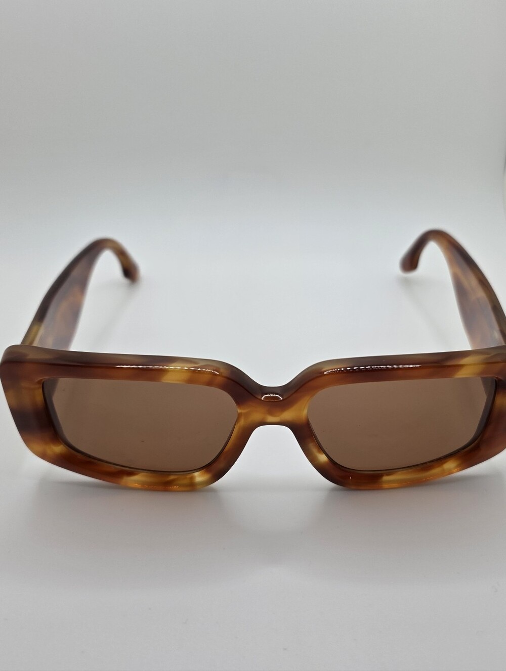 Victoria Beckham Tortoiseshell Brown Rectangular Sunglasses - Picture 9 of 9